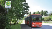 Bus an Haltestelle, © © Regionalverkehr Oberbayern GmbH