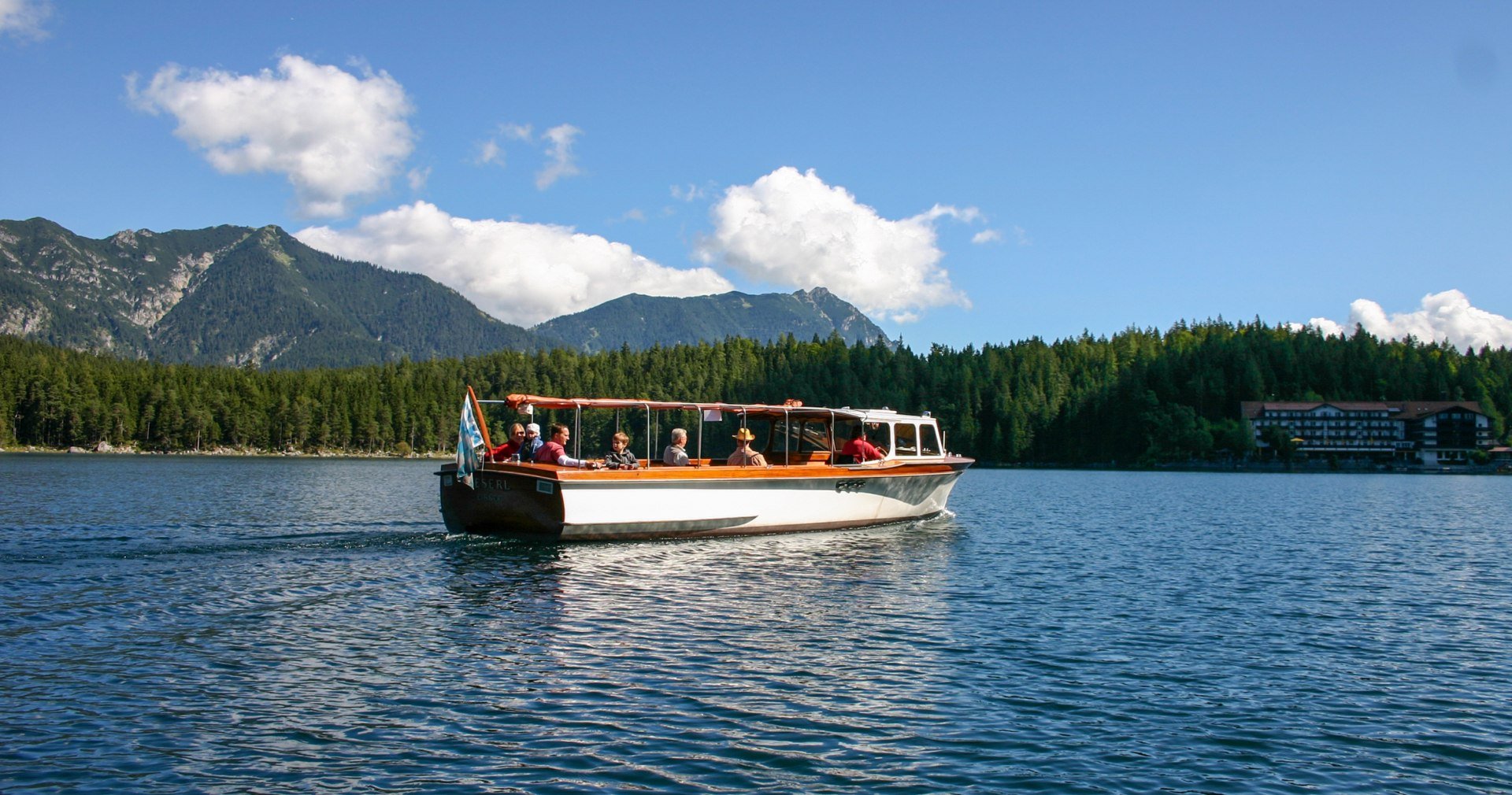 Ausflugsboot &quot;Reserl&quot; am Eibsee, © Eibsee-Hotel