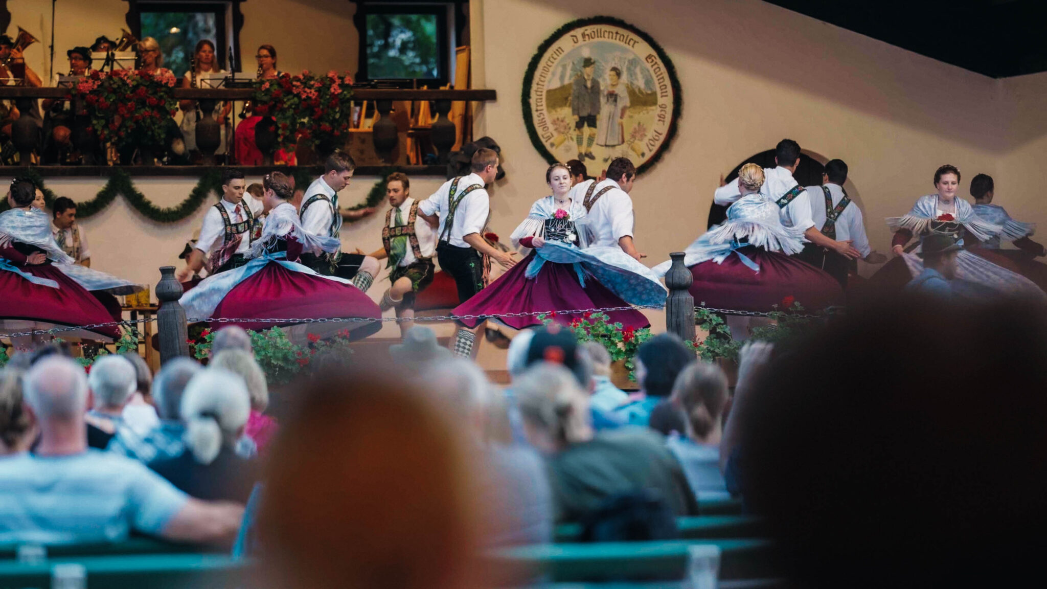 Schuhplattler auf der Bühne