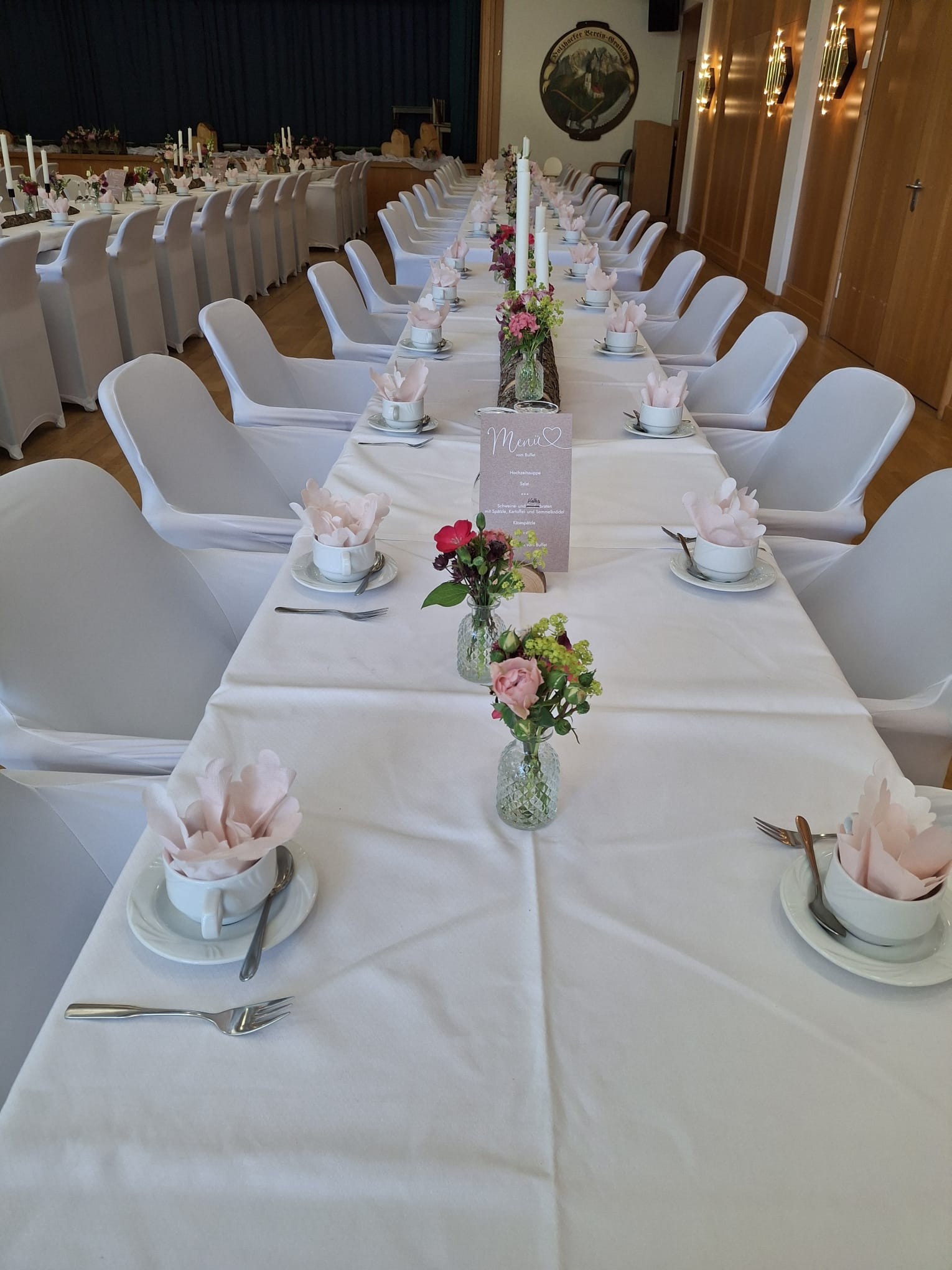 Saal Waxenstein festliche Tische