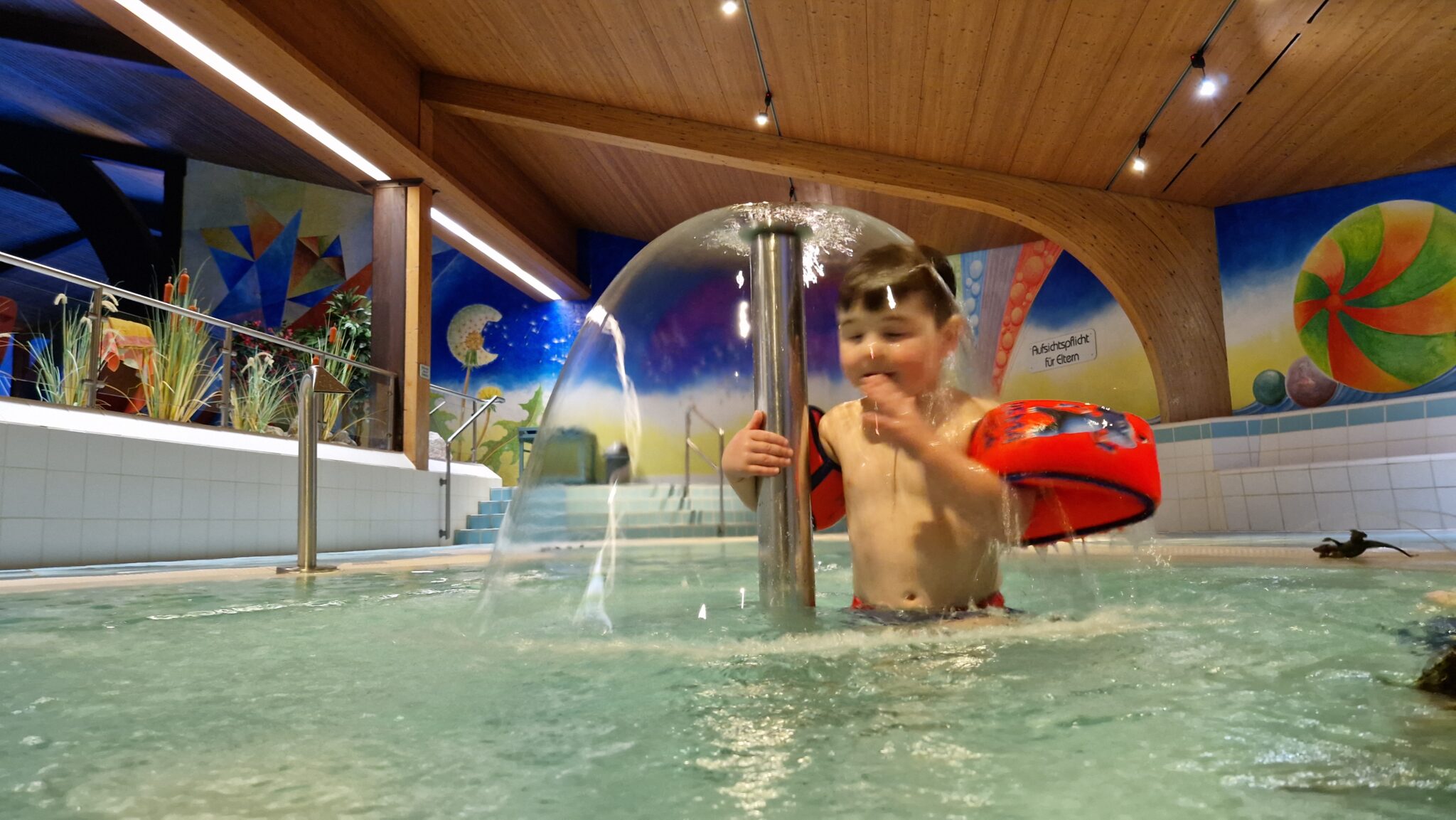 Zugspitzbad, Kinderplanschi mit Kindern©Zugspitzdorf Grainau - H. Ostler (10)